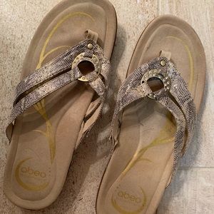 Abeo Thong Sandals (Style Brenda).